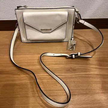 사만사 & 슈에뜨 화이트 미니 숄더백