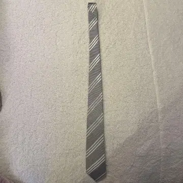 TAKEO KIKUCHI 그레이 스트라이프 넥타이