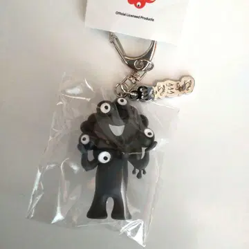 검은색 미야쿠미야쿠 입체 키링 메탈 플레이트 부착 입체 PVC 키링