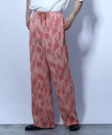 Hare 패턴 플리츠 팬츠 빨간색 이지 팬츠