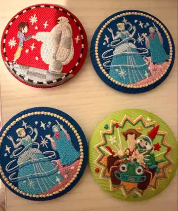 디즈니 자수 캔뱃지 4개 세트 베이맥스 토이스토리 신데렐라