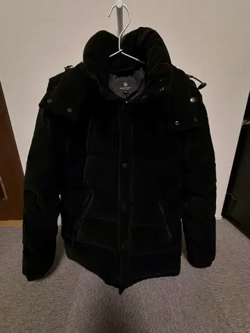 뷰티앤유스 유나이티드 애로우즈 다운 블랙 M 사이즈