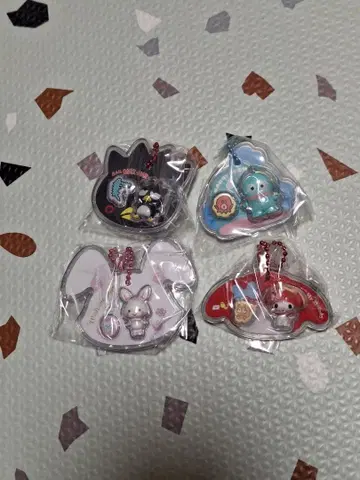 산리오 캐릭터즈 패키지 참 & 초코볼