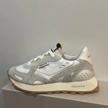 반값 이하 RUN OF 란오브 스니커즈 CREAM 새상품 41