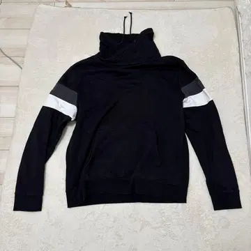 H&M 블랙 후드티 XL 사이즈 후드 부착