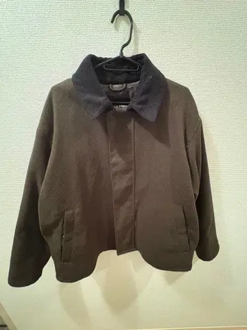 다크 브라운 코듀로이 옷깃 자켓