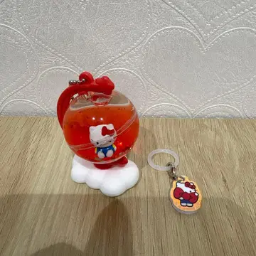 헬로키티 수조형 키링 메지루시 참