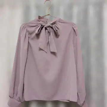 [ 새상품급 ] 연보라 리본 포함 벌룬 소매 블라우스