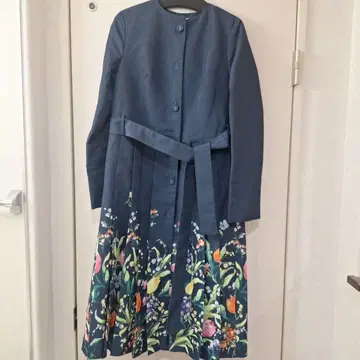 미사용 새상품! Chesty 네이비 트렌치코트