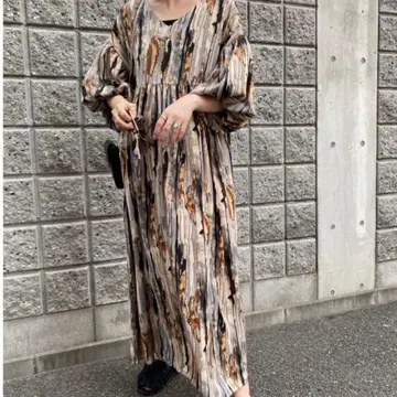 DOUDOU 소매 벌룬 프린트 원피스 페인트 패턴 브라운 계열 포근함