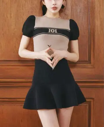 Darich 다리치 DD 로고 바이컬러 니트탑 반팔 니트