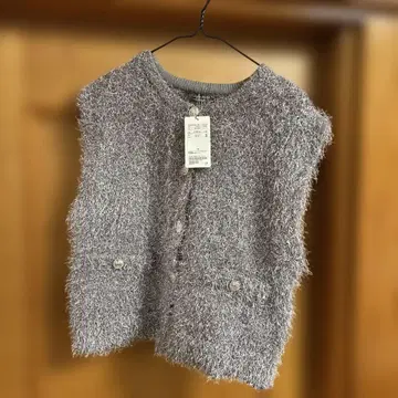 유나이티드 애로우즈 그레이 슬리브리스 베스트 버튼 포함