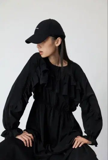 ZARA 블랙 프릴 원피스 M