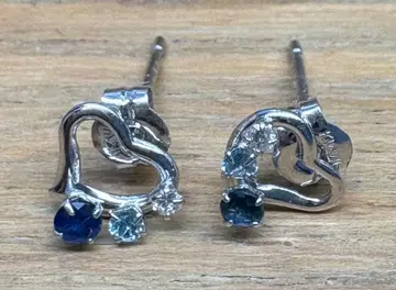 하트형 실버제 스터드 귀걸이