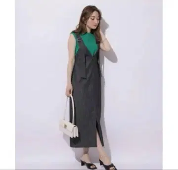 [ 새상품급 ] 아푸와이저 리셰 2WAY 넥 슬림 점프 스커트