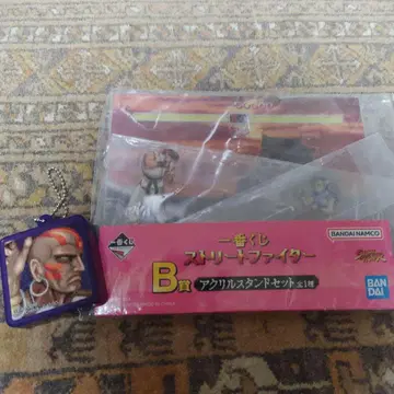 제일복권 스트리트 파이터 아크릴 스탠드 세트 & 보이스 키링 세트