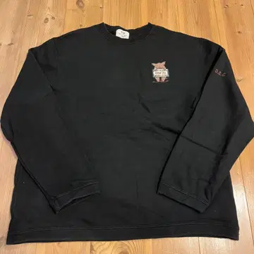 드럭 스토어즈 D.S.CLUB 맨투맨