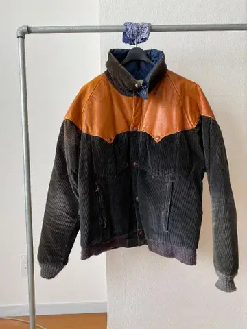 파우더호른 80s 블랙 코듀로이 다운 자켓 L