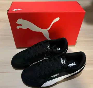 PUMA 블랙/화이트 스니커즈