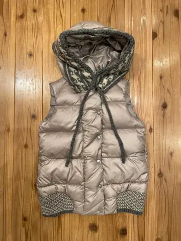 후드 부착 다운 베스트