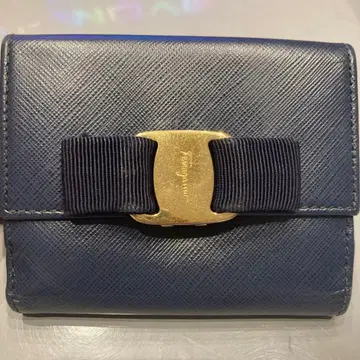 Ferragamo 네이비 리본 접이식 지갑