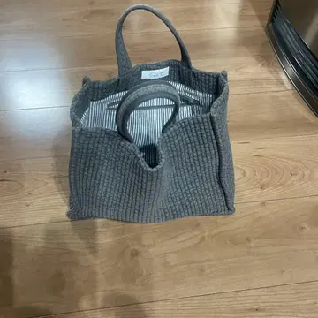 그레이 누비 소재 비오는날 pionunnal