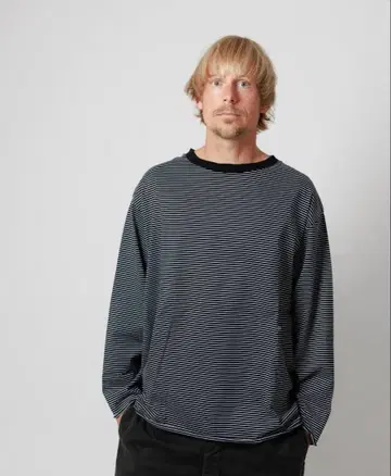 WAX Pin stripe long tee 블랙