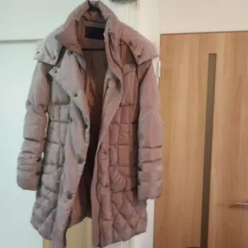 다운 코트 베이지