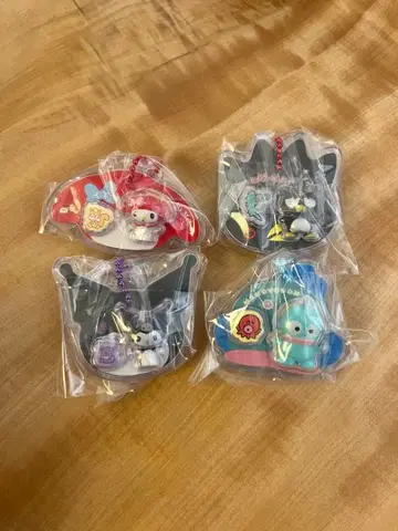 산리오 캐릭터즈 패키지 참 & 초코 보로 4종