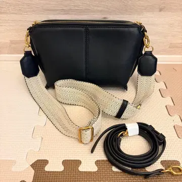 ZARA 블랙 숄더백