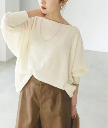 noble 파인 울 돌먼 풀오버 화이트