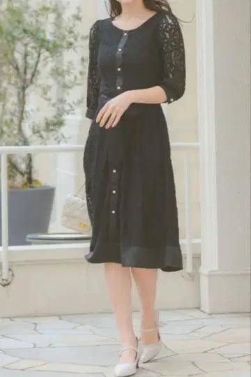 레이스 디자인 원피스 블랙