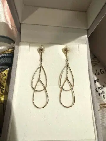 반돔 아오야마 10k 귀찌