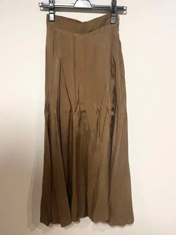 미라 오웬 롱 플레어 스커트