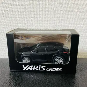 도요타 야리스 크로스 풀백카 블랙