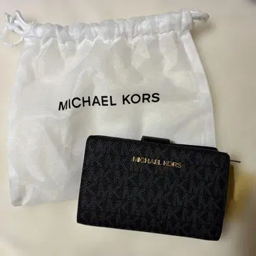 MICHAEL KORS 블랙 이단 접이식 지갑