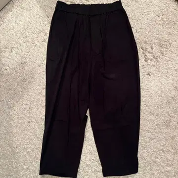 저널 스탠다드 랙 블랙 테이퍼드 팬츠 허리밴딩