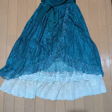 터콰이즈 레이스 플레어 스커트