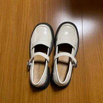 화이트 로퍼 사이즈 38