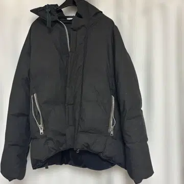 블랙 다운 자켓 후드 부착