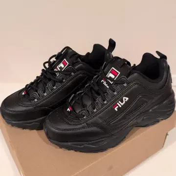 FILA 블랙 스니커즈 통굽