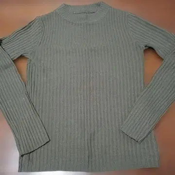 다크 그린 리브 편직 긴팔 니트