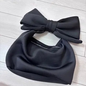 한 번 사용한 BIG 리본 백 핸드백 블랙 개성 있는 리본