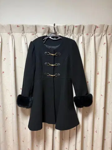 evelyn 비트 플레어 코트