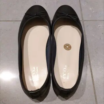 블랙 플랫슈즈 리본 포함