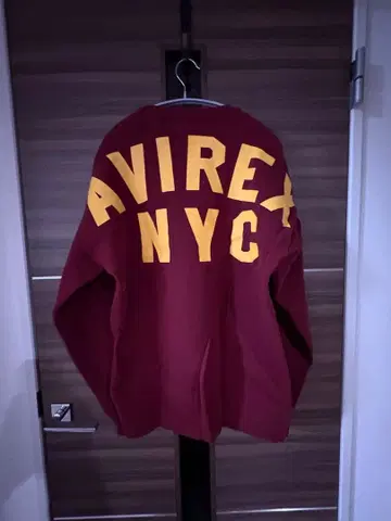 AVIREX 빅 로고 맨투맨