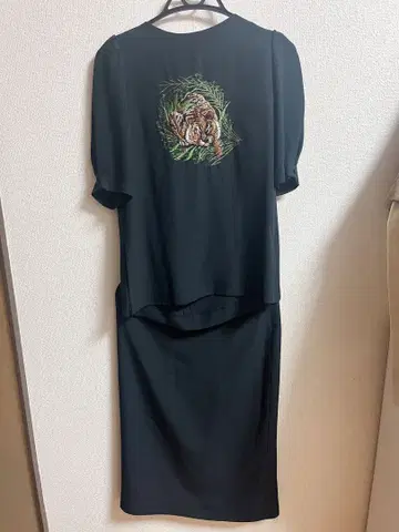 EveHact 자수 장식 블랙 셋업