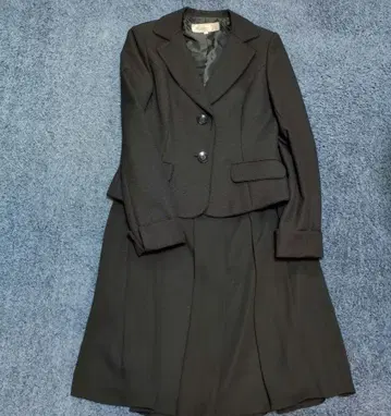 [새상품급] 세레모니 셋업, 수트 자켓, 이너, 스커트 3종 세트