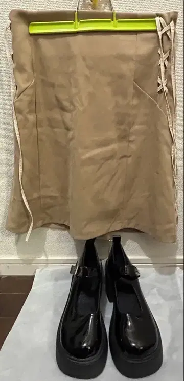 미니 스커트와 신발 세트