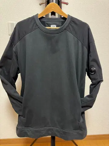 C.P.COMPANY 씨피 컴퍼니 맨투맨 쭈리 L 블랙